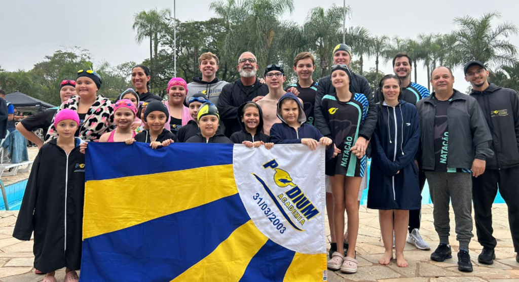 Natação da Podium Academia conquista 23 medalhas em Lençóis Paulista