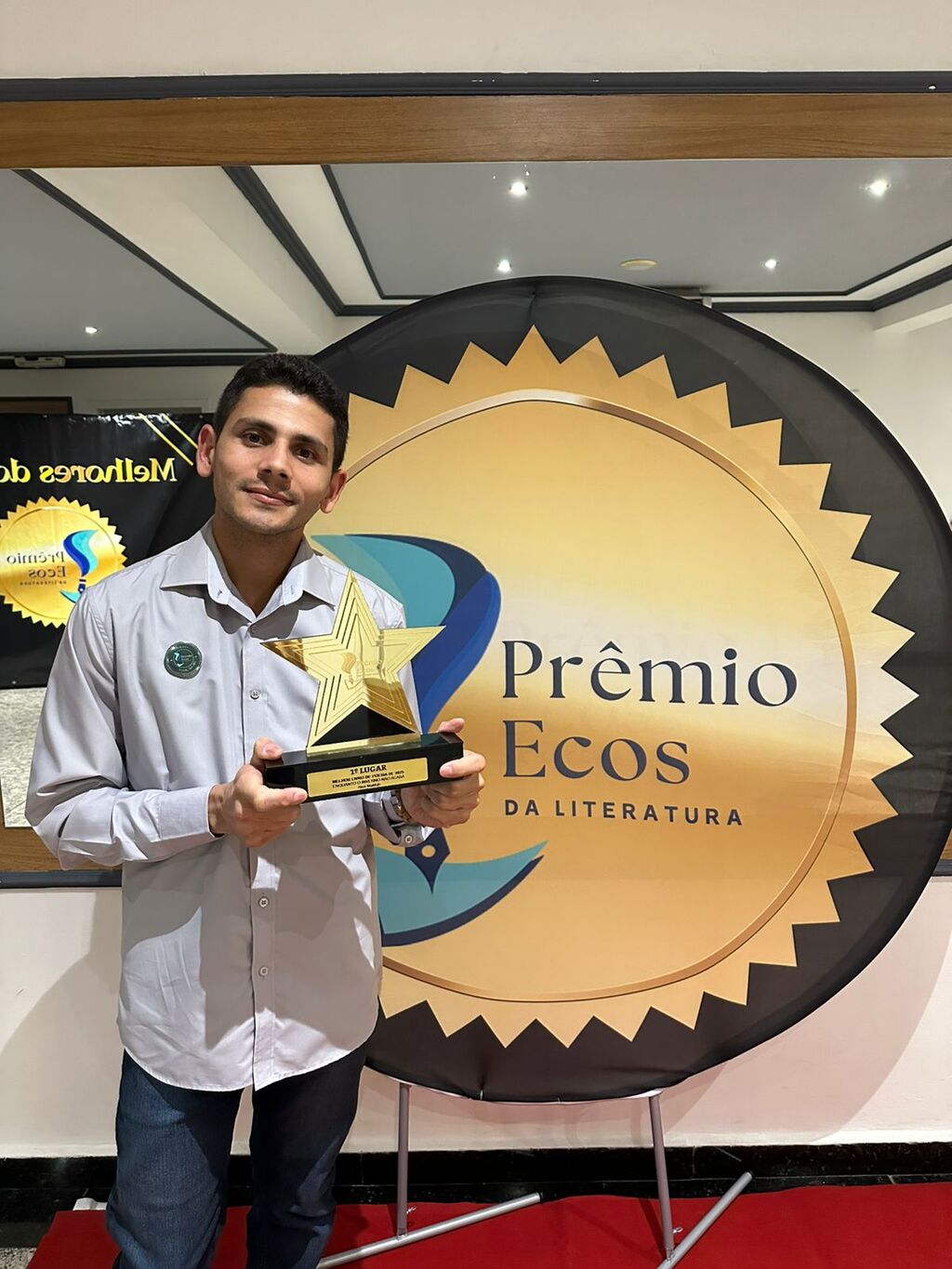 Alex Maktub vence 7ª Edição do Prêmio Ecos de Literatura