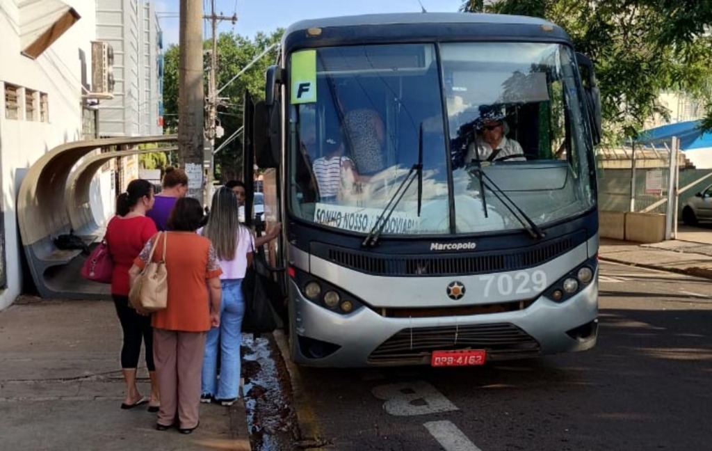 Câmara solicita informações sobre transporte público em Barra Bonita