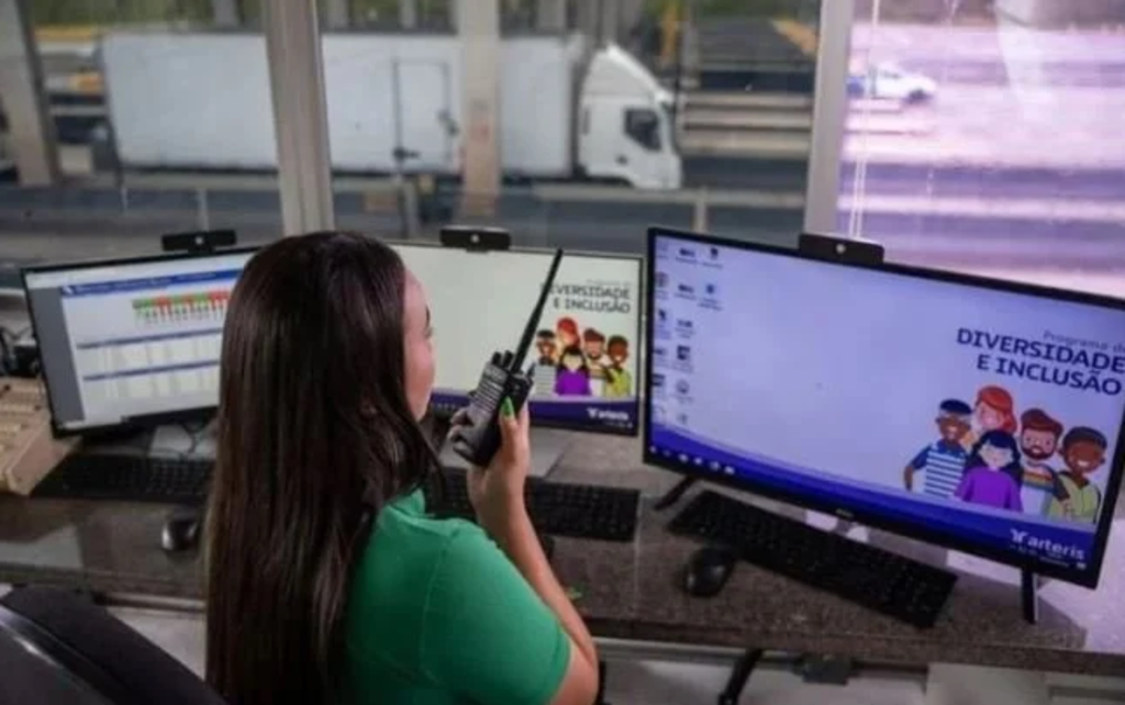 Via-Paulista abre seleção exclusiva para pessoas com deficiência; há vagas em Barra, Igaraçu e região