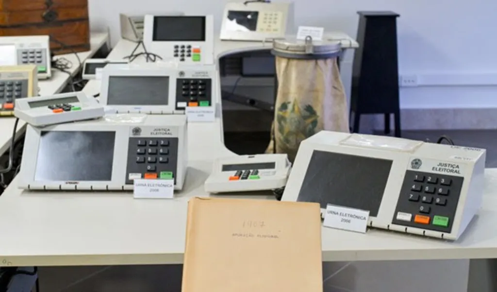 Novidades na urna eletrônica tornam a votação mais intuitiva e acessível